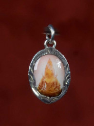 Phra Chinnarat amulet met Boeddha