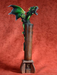 Wierookbrander met gevleugelde draak met bal groen