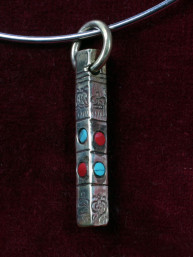 Hanger Ohm mani padme hum