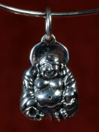 Hanger van een Happy Boeddha Zilver