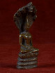 Boeddha miniatuur met Naga. Boeddha voor zaterdag brons