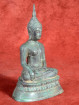 Eenvoudig bronzen beeld van Ayuthaya Boeddha