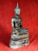 Groot bronzen Boeddhabeeld in Bhumisparsha mudra