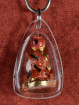 Chao Pho Kaeo amulet rood-goud beschermbeeldje