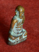 Luang Phor Tuad miniatuurbeeld – brons met patina