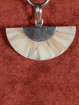 Hanger halve maan 925 zilver en schelpinleg