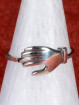 Unieke ring met 2 in elkaar passende handen  925