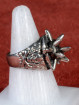 Biker Skull Ring met spikes en doodshoofden