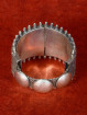 Brede vintage zilveren armband met gravures en boldecoratie