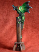 Wierookbrander met gevleugelde draak met bal groen